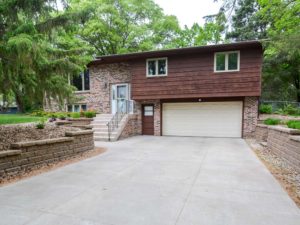 1103 Bald Eagle Road N, Hudson, WI