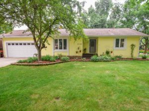 5 bedroom Cottage Grove MN Home for sale