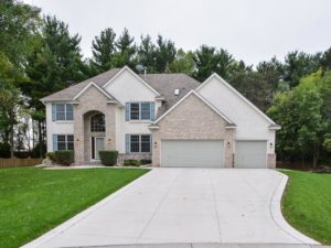 10167 Bridgewater Court, Woodbury, MN