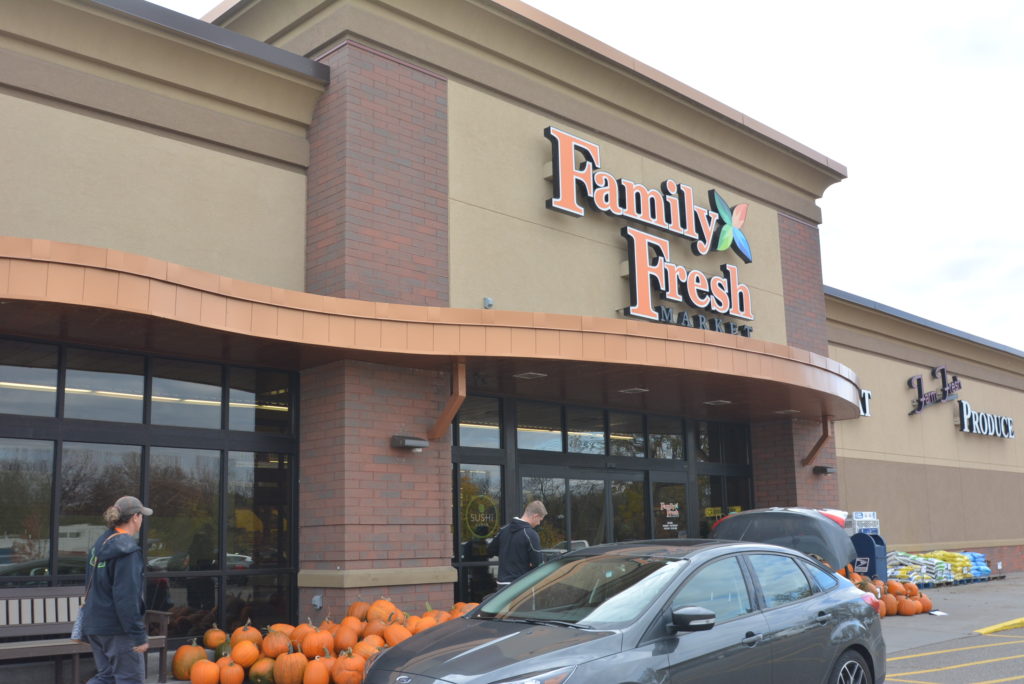 River Falls WI - Family Foods