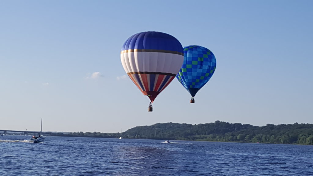 Showing life on the St. Croix River